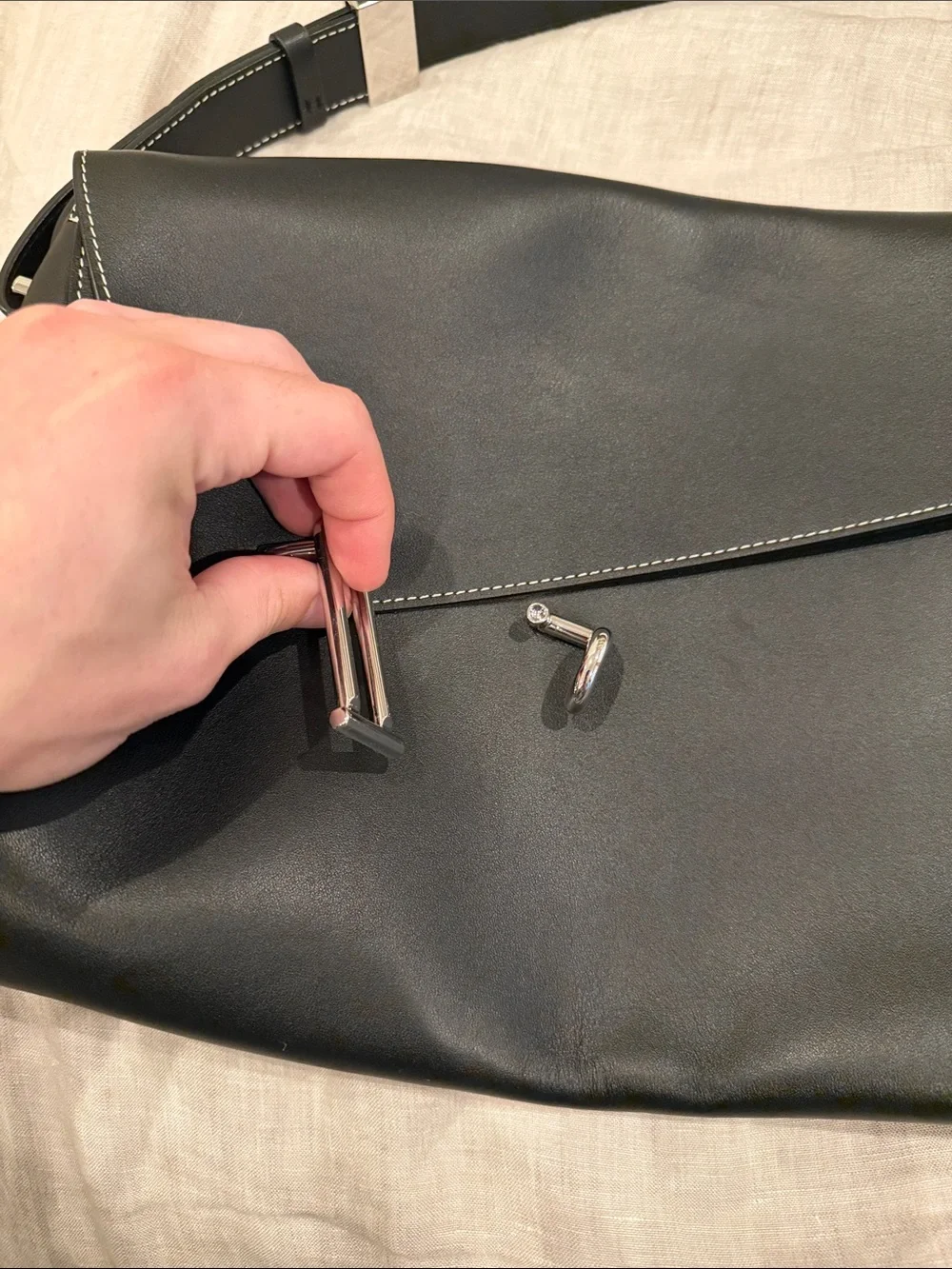 Men's Black Leather Messenger Bag - Classic Minimalist Design